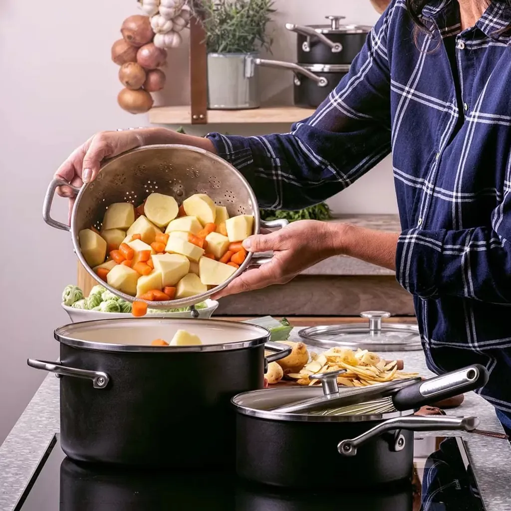 KitchenAid Kochtopf Steel Core Enamel Matt Schwarz - ø 20 Cm / 3,7 Liter – Bild 4