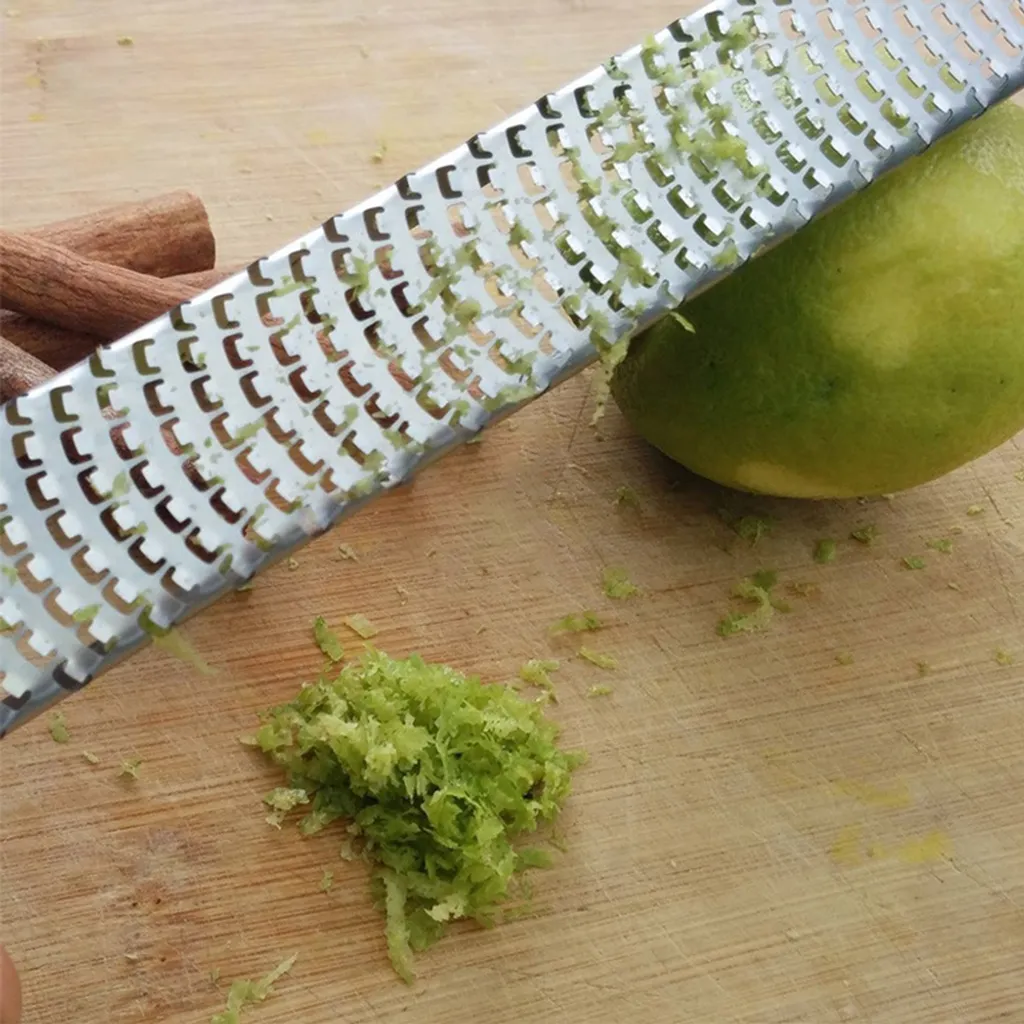 Jormftte Muskatreibe: Parmesanreibe Feinreibe Rasiermesserscharf, Photo-geätzt, Edelstahl (Stabreibe) – Bild 8