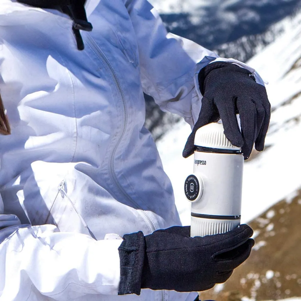 Dreiklang - Be Smart WACACO Nanopresso Tragbare Espressomaschine, Mit Nanopresso-Etui, Upgrade-Version Von Minipresso, Reisekaffeemaschine, Kaffee-To-Go, Manuell Betrieben, Weiß, Nachhaltig – Bild 3