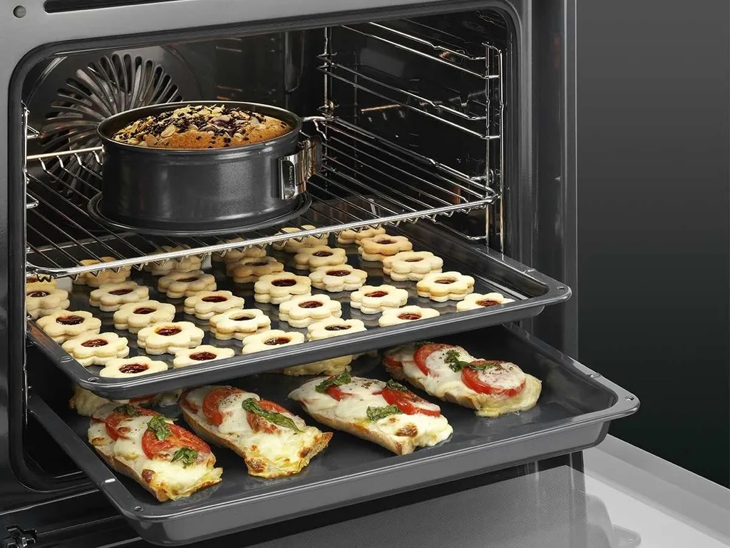AEG BES331 Set Backofen BES33101ZM + Glaskeramikkochfeld HK634060XB – Bild 6