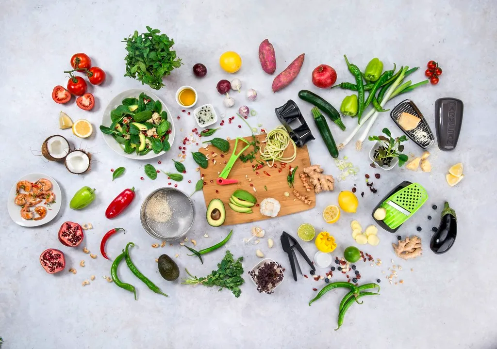 Fackelmann Parmesanreibe- Und Frischebox, Parmesanhobel, Käsereibe Mit Servier-Behälter (Farbe: Transparent/Grau), Menge: 1 Stück – Bild 10