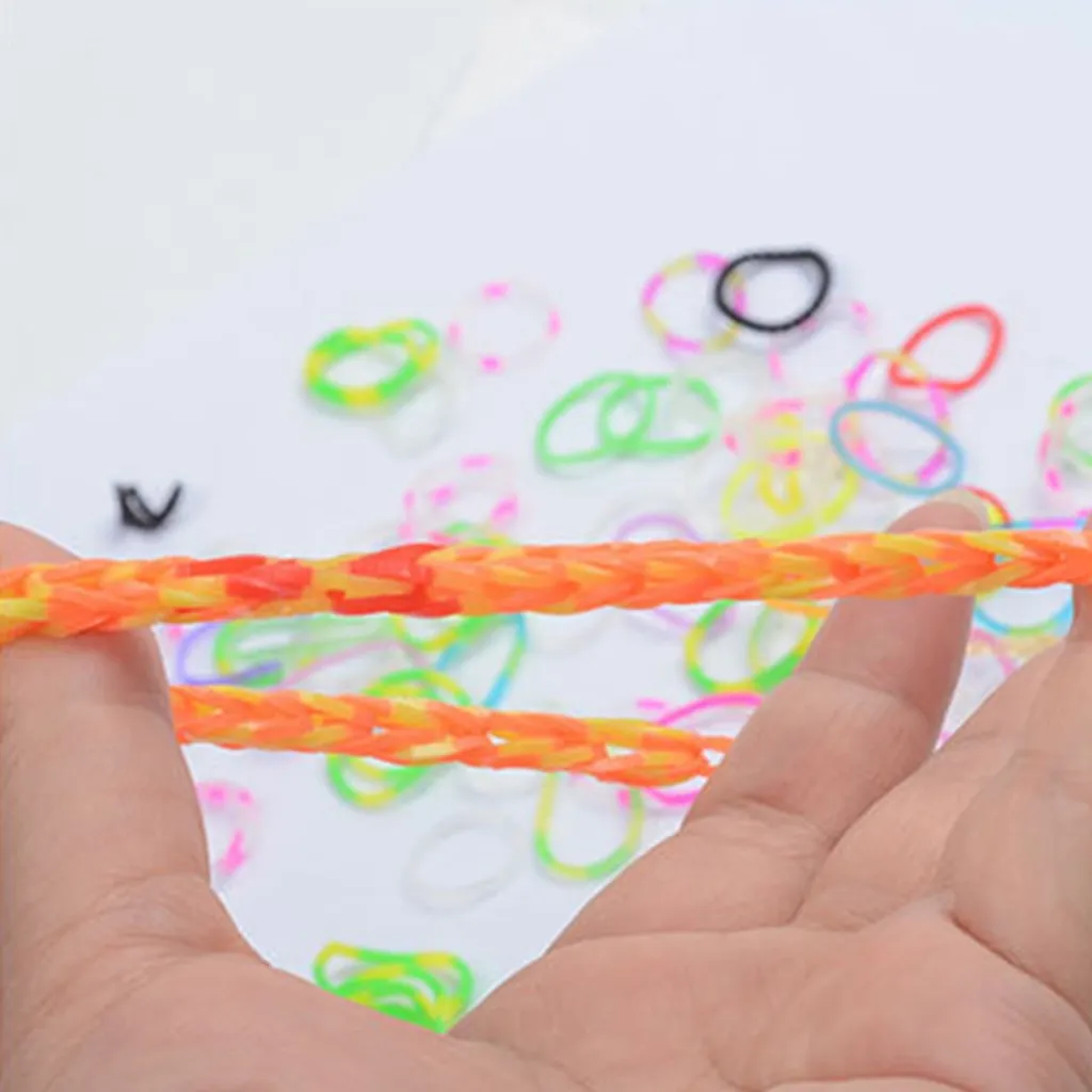 Stretoey Loom Bänder Set, 1600 Bunt Gummibänder Starter Box Mit Webrahmen Und Haken Rainbow Loombänder, DIY Silikon Ringe Freundschaftsbänder Für Armbände, Kinderspielzeug Für Weihnachten – Bild 6