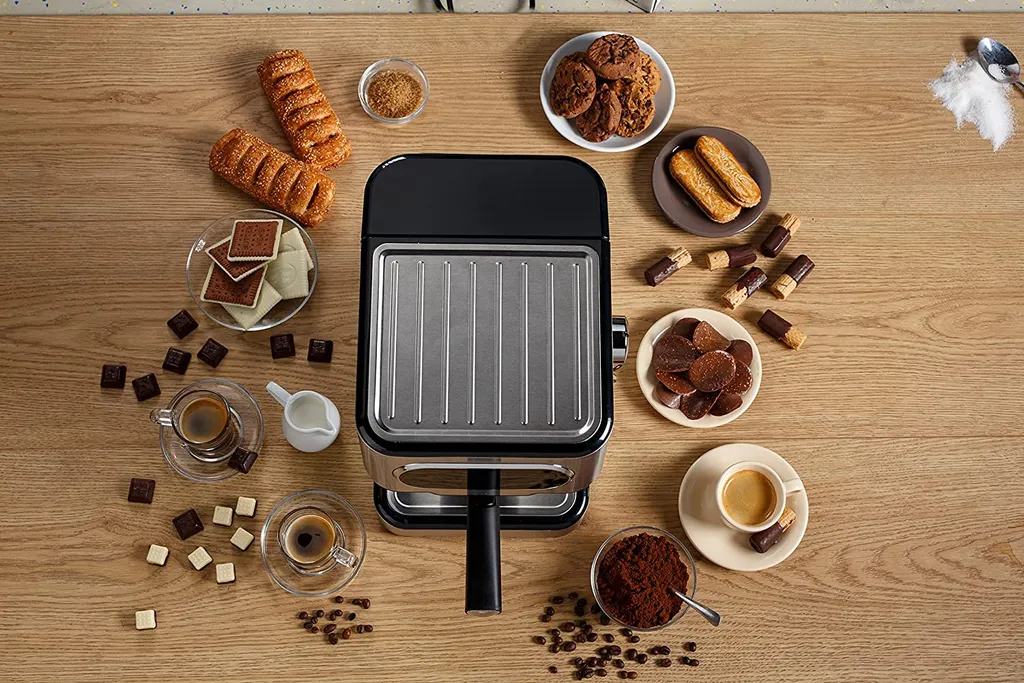 Gorenje ESCM 15 DBK Espressomaschine Mit Siebträger/Professioneller Milchaufschäumer Für Cremigen Capuccino/TouchControl/TemperatureControl/EasyClean/1,5 L Wassertank/1100 W/30 Cm/15 Bar/Edelstahl – Bild 6