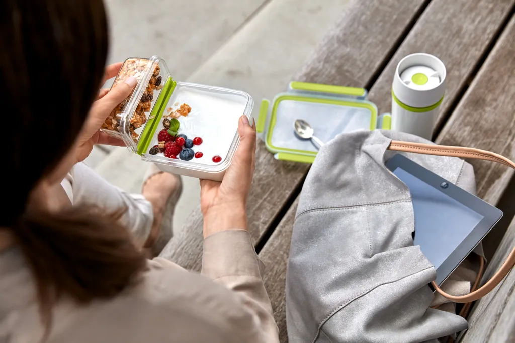 Emsa Yoghurt Box CLIP & GO 0,6 Liter Transparent / Grün – Bild 14