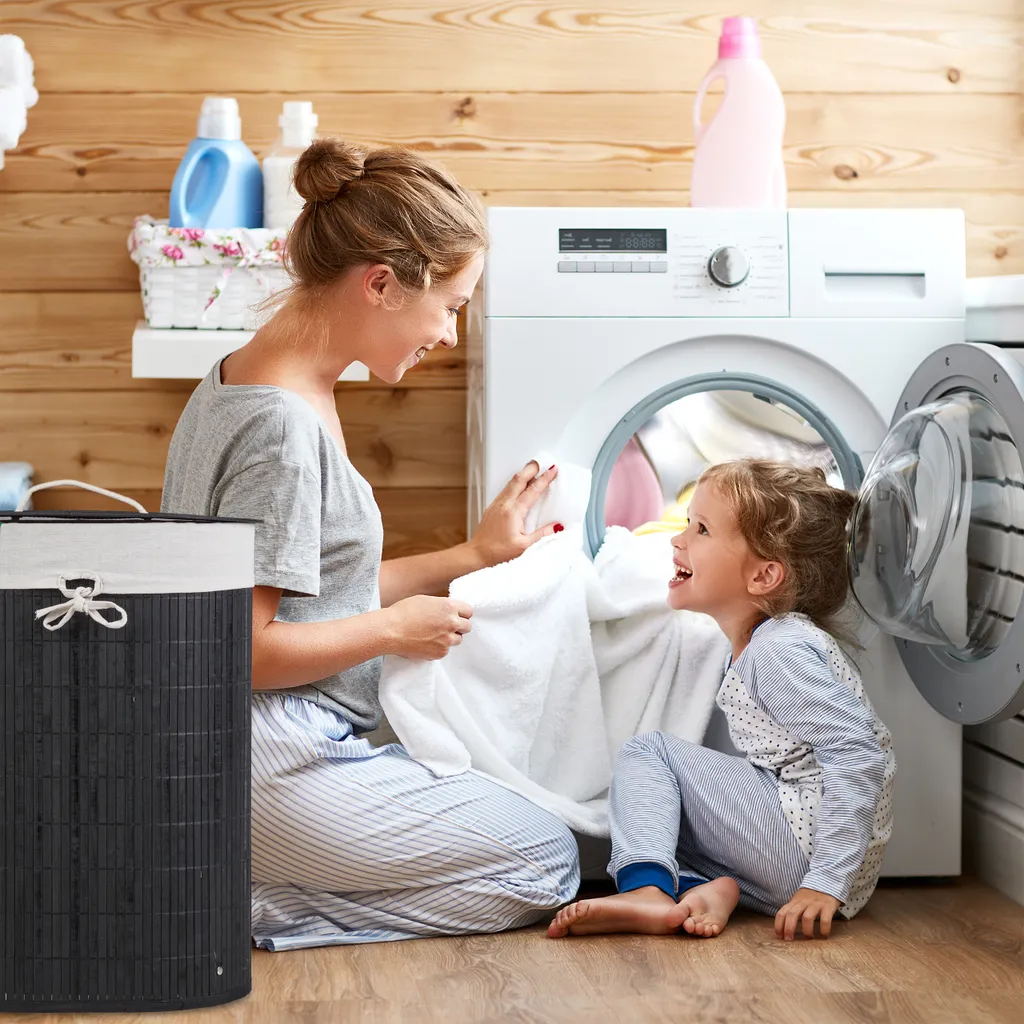 Relaxdays Bambus Wäschekorb Oval – Bild 3