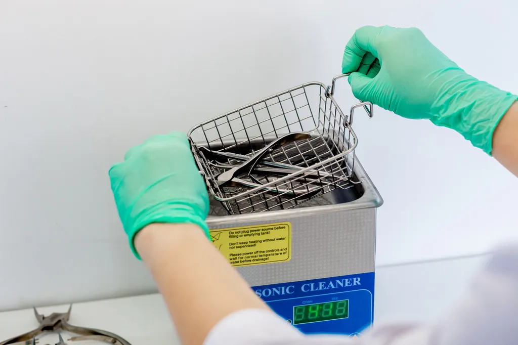 KaiserRein Professional KaiserRein Ultraschallreiniger Konzentrat Flüssig 2x1 L Ultraschall Reinigungsmittel Reiniger Für Ultraschallgerät Zur Profi Reinigung Von Schmuck, Brillen – Bild 6