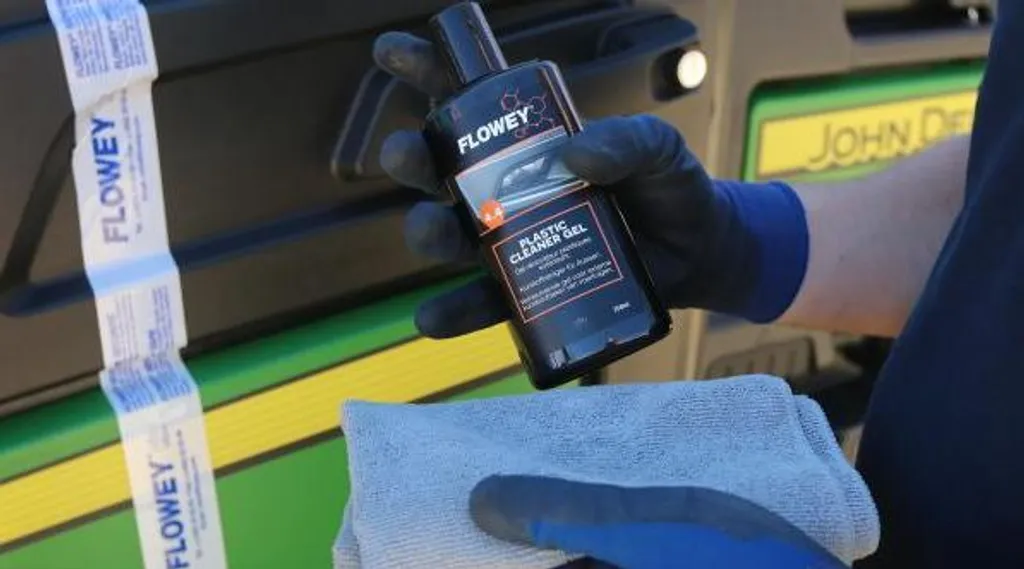 Flowey 4.4 Plastic Cleaner Gel 250ml (Plastikreiniger-Gel) – Bild 2
