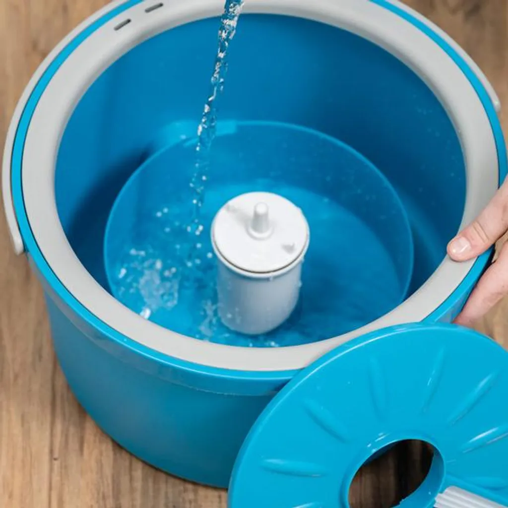 LIVINGTON Clean Water Spin Mop - Wischmopp Set Mit Zwei-Kammer-Filtersystem - Schmutzwasser Wird Gefiltert - Reinigung Aller Böden Und Oberflächen - Bodenwischer Mit Teleskopstange - 2,3 Liter – Bild 8