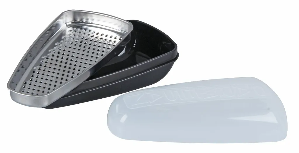Fackelmann Parmesanreibe- Und Frischebox, Parmesanhobel, Käsereibe Mit Servier-Behälter (Farbe: Transparent/Grau), Menge: 1 Stück – Bild 7
